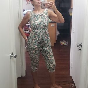 Vtg Midge Hawaiian floral cotton jumpsuit pedal pushers capri length